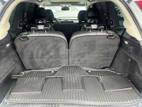 Used 2023 Volvo XC90 B6 Ultimate w/ Protection Package image 12