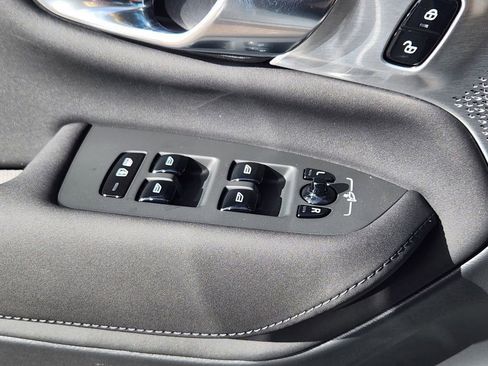 New 2026 Volvo XC90 T8 Ultra w/ Lounge Package image 5