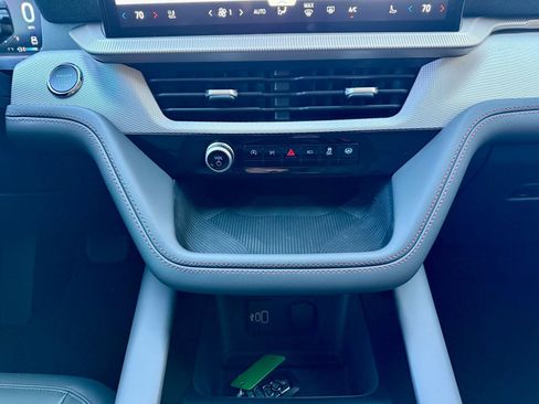 New 2026 Ford Explorer Active w/ Active Comfort Package image 18