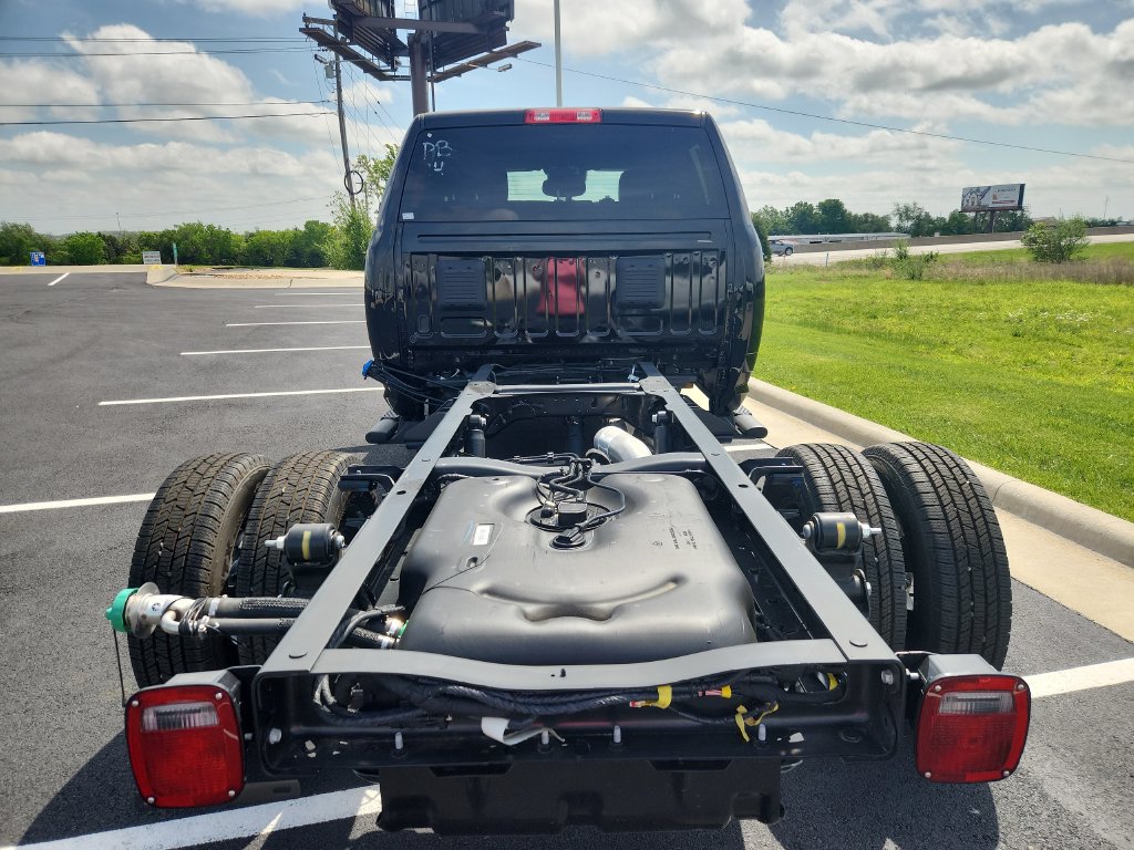 New 2026 RAM 3500 Tradesman AWD/4WD image 20