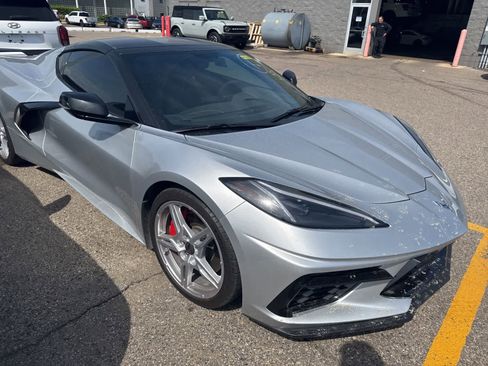 Used 2020 Chevrolet Corvette Stingray Preferred Cpe w/ 2LT Preferred Equipment Group RWD image 28