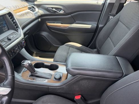 Used 2018 GMC Acadia SLE AWD/4WD image 12