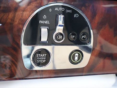 Certified 2023 Rolls-Royce Phantom Extended Wheelbase w/ Leather Finishing Pack RWD image 25