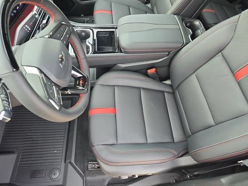 New 2026 Chevrolet Traverse RS w/ LPO, Floor Liner Package AWD/4WD image 16