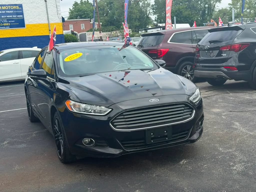 Used 2016 Ford Fusion SE w/ Equipment Group 202A FWD image 2