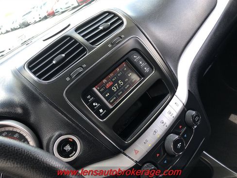 Used 2016 Dodge Journey SE w/ Flexible Seating Group FWD image 14