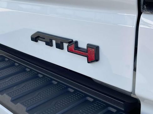 Used 2025 GMC Sierra 1500 AT4 w/ AT4 Premium Package AWD/4WD image 9
