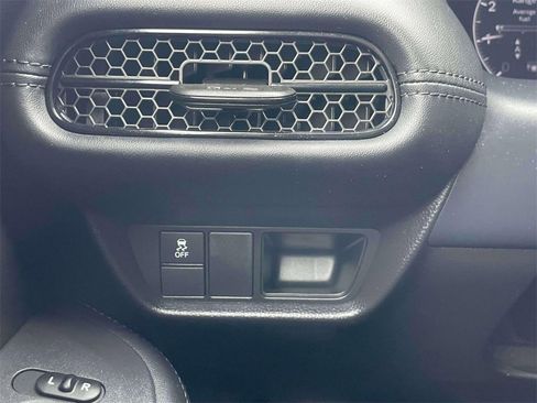 Certified 2023 Honda HR-V LX image 18