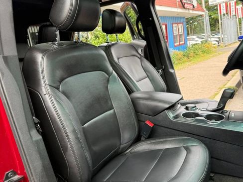 Used 2016 Ford Explorer XLT w/ Equipment Group 202A AWD/4WD image 11