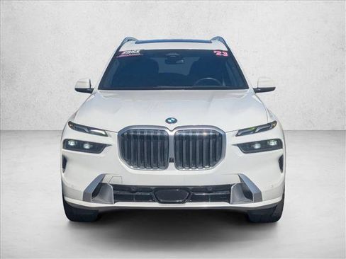 Used 2023 BMW X7 xDrive40i w/ Premium Package image 2