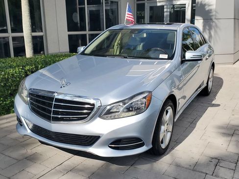 Used 2016 Mercedes-Benz E 350 Sedan image 3