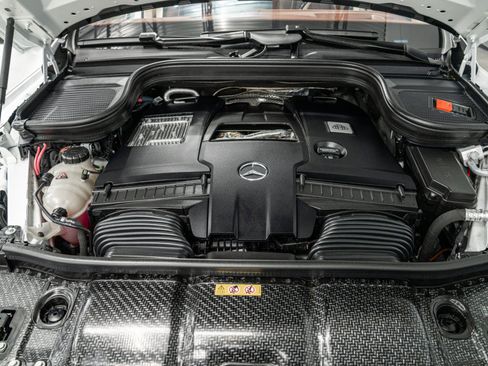 Used 2026 Mercedes-Benz Maybach GLS 600 4MATIC image 11