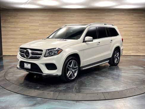 Used 2017 Mercedes-Benz GLS 550 4MATIC image 4