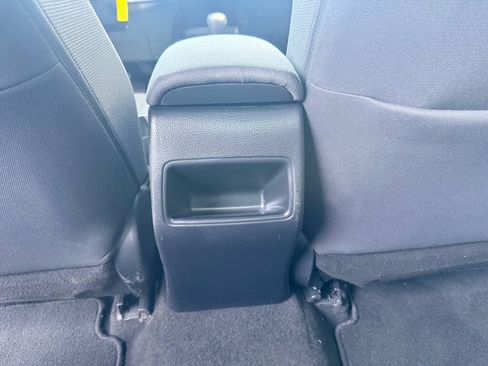 Used 2022 Toyota Corolla L FWD image 26