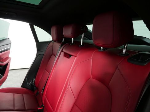 Certified 2025 Porsche Macan 4 Electric image 22