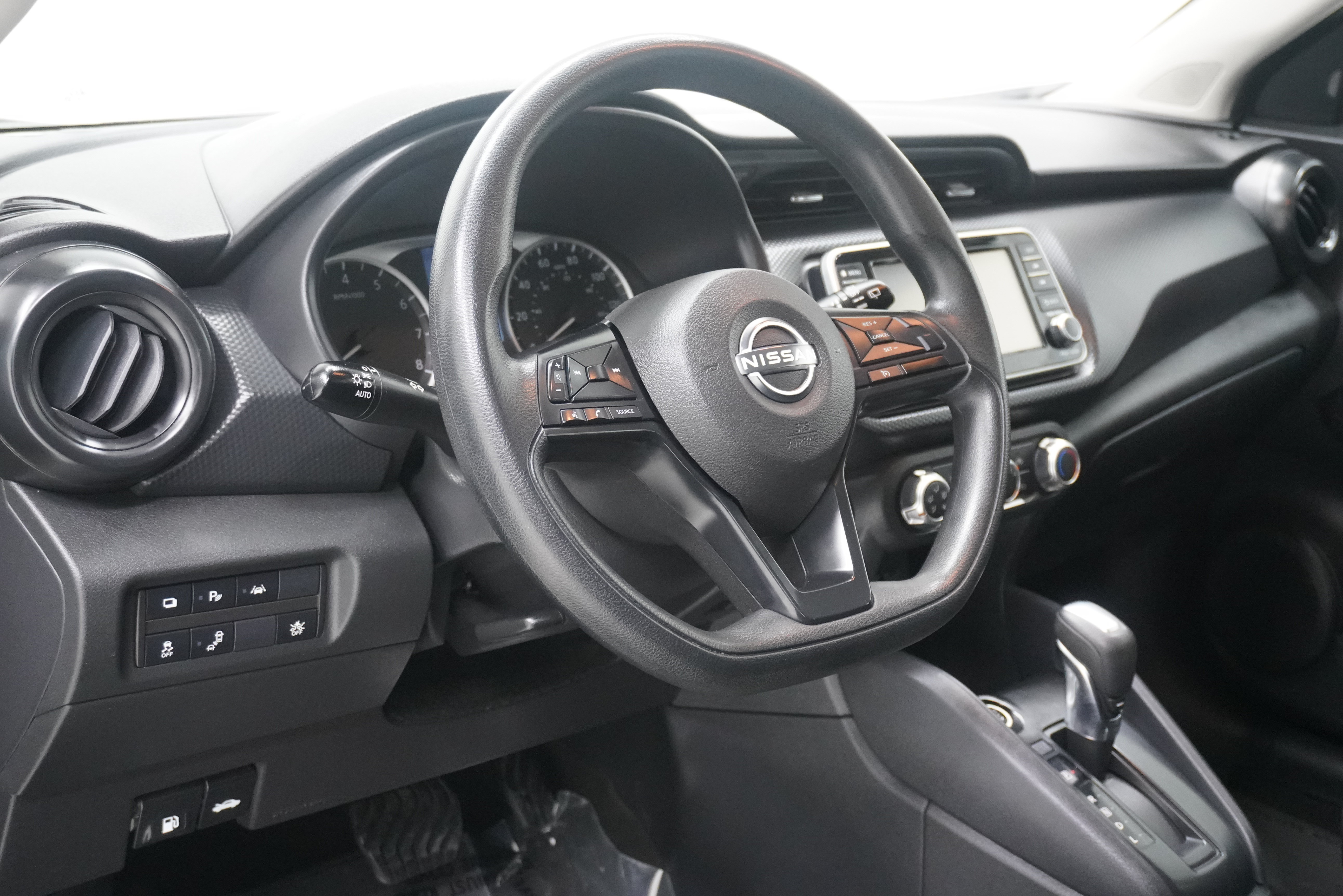 Used 2023 Nissan Kicks S FWD image 10