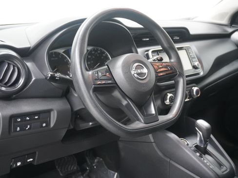 Used 2023 Nissan Kicks S FWD image 10