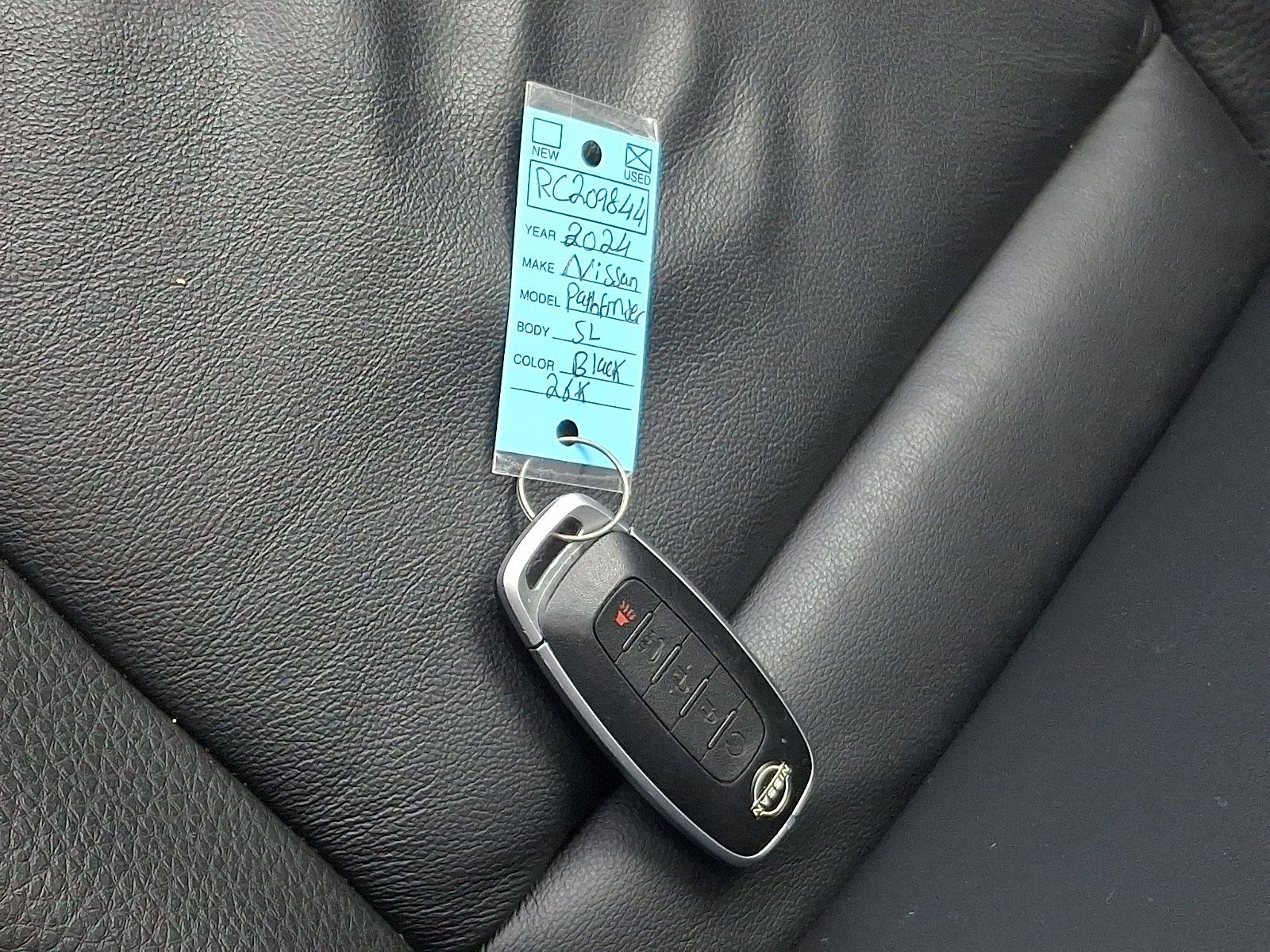 Used 2024 Nissan Pathfinder SL w/ SL Premium Package AWD/4WD image 30