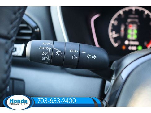 New 2025 Honda Pilot Touring image 12