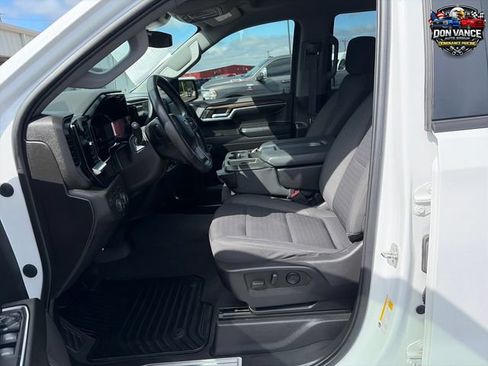 Used 2023 Chevrolet Silverado 1500 LT AWD/4WD image 9
