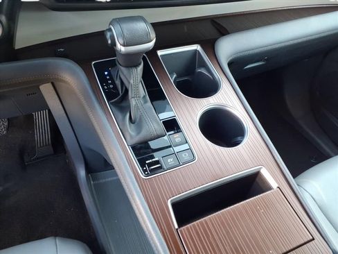 Used 2023 Toyota Sienna XLE image 24