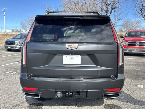 Used 2023 Cadillac Escalade Premium Luxury image 25