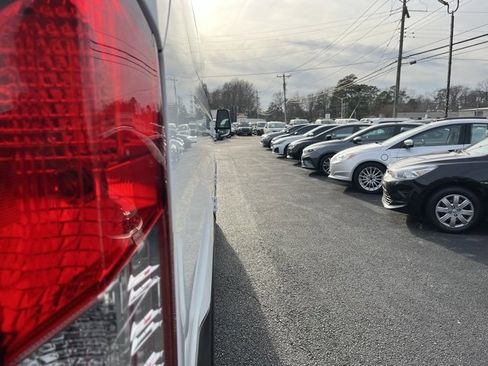 Used 2019 Ford Transit 350 XLT image 10