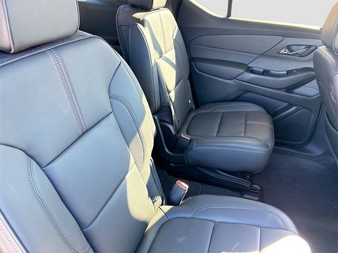 Used 2023 Chevrolet Traverse RS image 30
