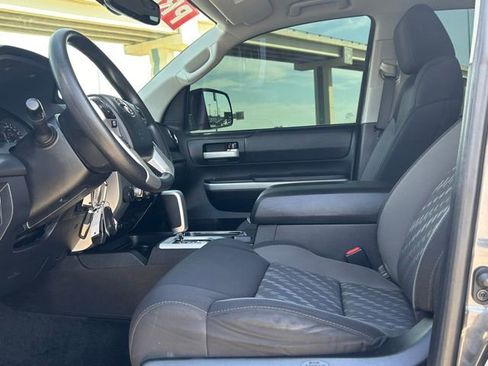 Used 2021 Toyota Tundra SR5 AWD/4WD image 36