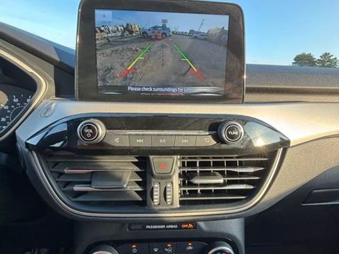 Used 2022 Ford Escape SE image 21