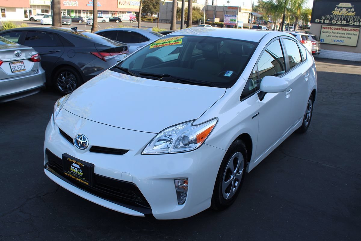Used 2014 Toyota Prius Four FWD image 4