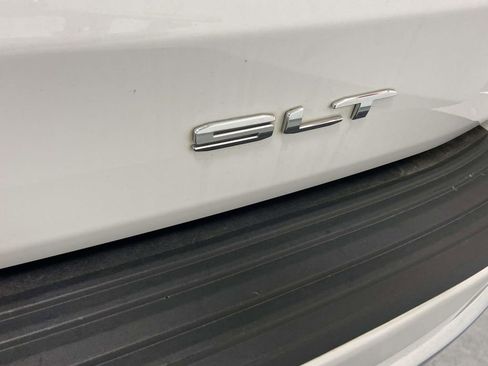 Used 2023 GMC Yukon SLT image 10