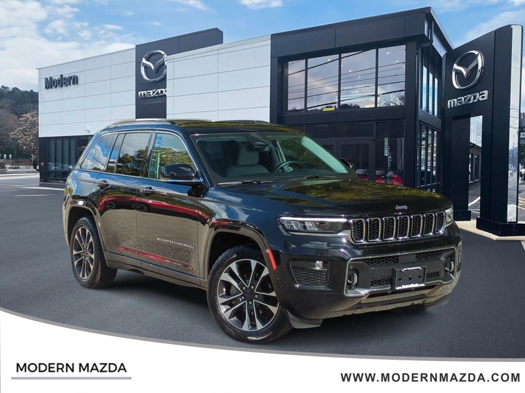 Used 2022 Jeep Grand Cherokee Overland w/ Luxury Tech Group IV AWD/4WD image 1