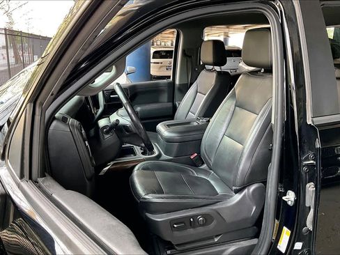 Used 2020 Chevrolet Silverado 1500 LT Trail Boss w/ Midnight Edition image 7