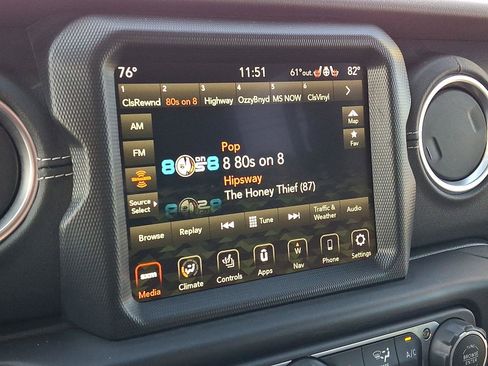 Used 2023 Jeep Wrangler Sahara w/ Cold Weather Group image 19