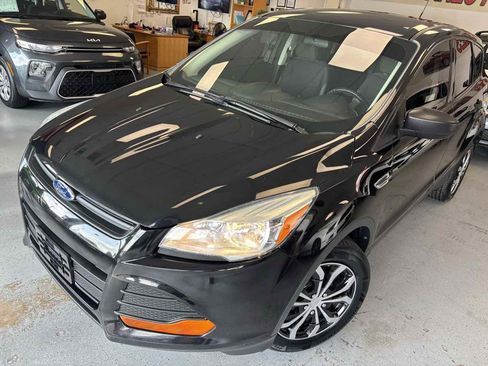 Used 2014 Ford Escape S image 9