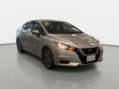 Used 2020 Nissan Versa SV w/ Trunk Package image 3