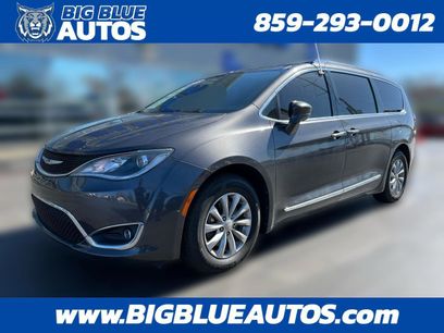 Used 2018 Chrysler Pacifica Touring-L