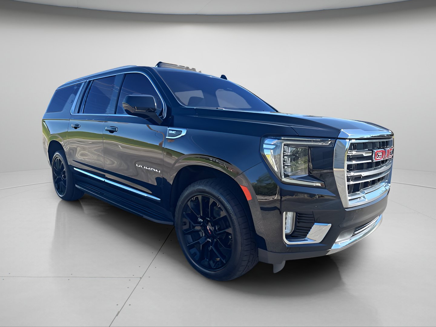 Used 2023 GMC Yukon XL SLT AWD/4WD image 25