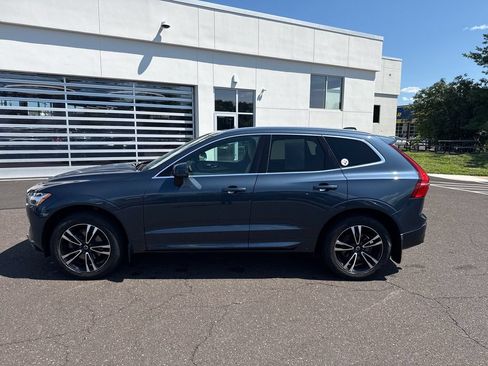 Used 2020 Volvo XC60 T5 Momentum w/ Protection Package AWD/4WD image 2