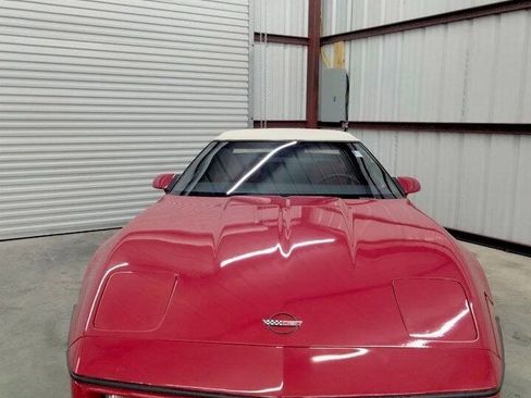 Used 1987 Chevrolet Corvette Convertible image 2