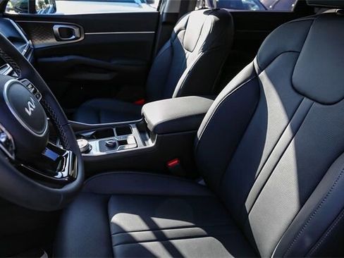 New 2025 Kia Sorento EX w/ EX Panoramic Sunroof Package image 15