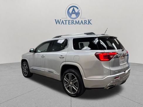 Used 2019 GMC Acadia Denali w/ Technology Package FWD image 3