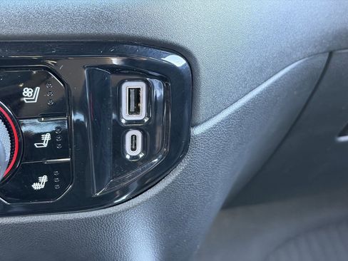 Certified 2024 Chevrolet Silverado 1500 High Country AWD/4WD image 31