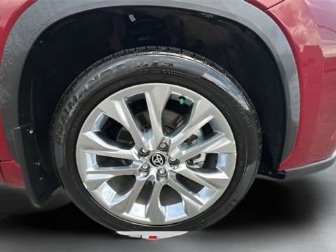 Used 2021 Toyota Highlander Limited image 19