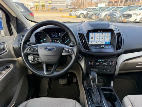 Used 2019 Ford Escape SE image 25