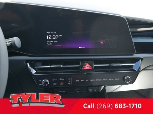 Used 2025 Kia Niro SX image 50