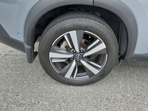 Used 2023 Nissan Rogue SL w/ SL Premium Package FWD image 5