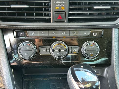 Used 2023 Volkswagen Jetta SEL image 22