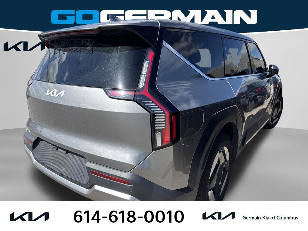 Certified 2024 Kia EV9 Light RWD image 6